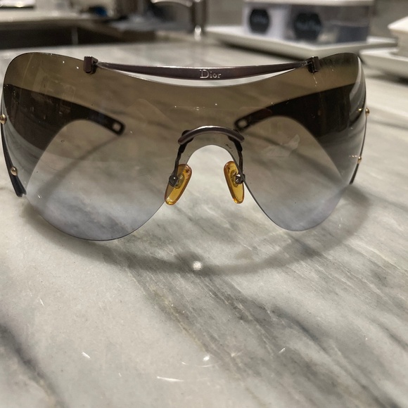 Christian Dior sun glasses - Picture 1 of 3